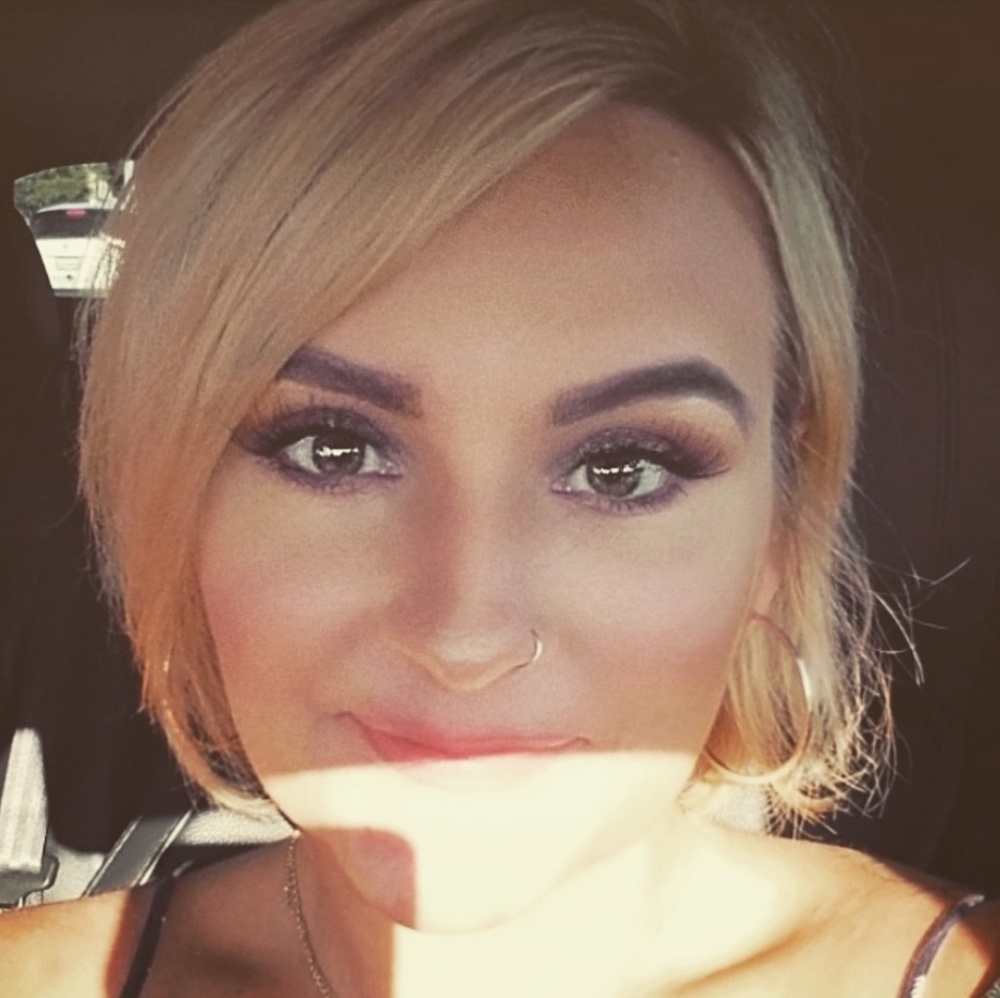 Meet your Posher, Christen